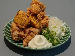 콘소메 치킨 - 11,000 추천 메뉴 사진