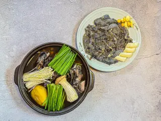 오골계 숯불구이(2인분)+반마리 백숙 - 75,000 추천 메뉴 사진